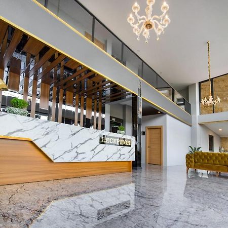 Canary Suite Otel Trabzon Bagian luar foto